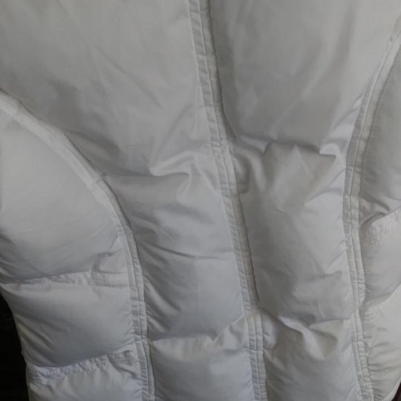 Women's US Polo Assn Puffer Vest USPA white Hooded Faux Fur Size Small - Picture 9 of 10